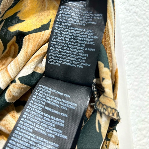 H&M Floral Tropical Button Down Blouse Size:4 - Picture 6 of 7